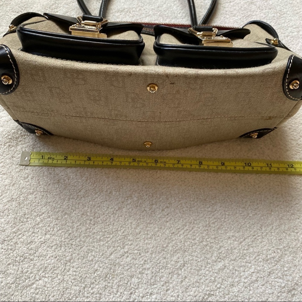 Dooney&Bourke signature Handbag - Picture 9 of 16
